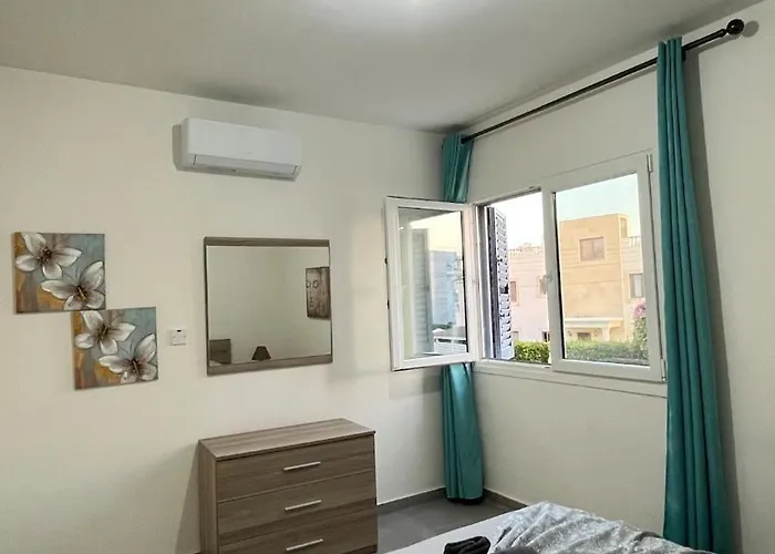 Tatil Evi 2-bedroom Townhouse With Pool In *