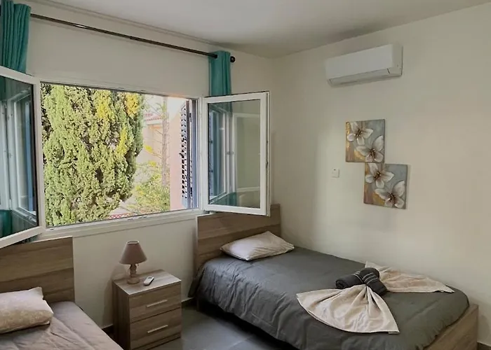 2-bedroom Townhouse With Pool In * パ フォス