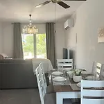 2-bedroom Townhouse With Pool In Paphos